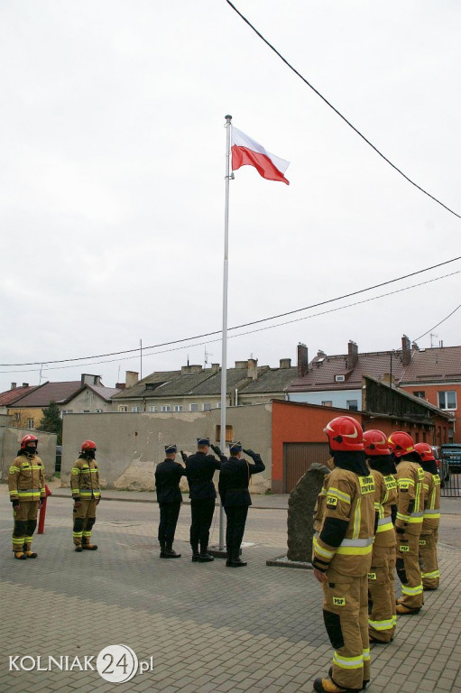Dzień Flagi Rzeczypospolitej Polskiej w KP PSP w Kolnie