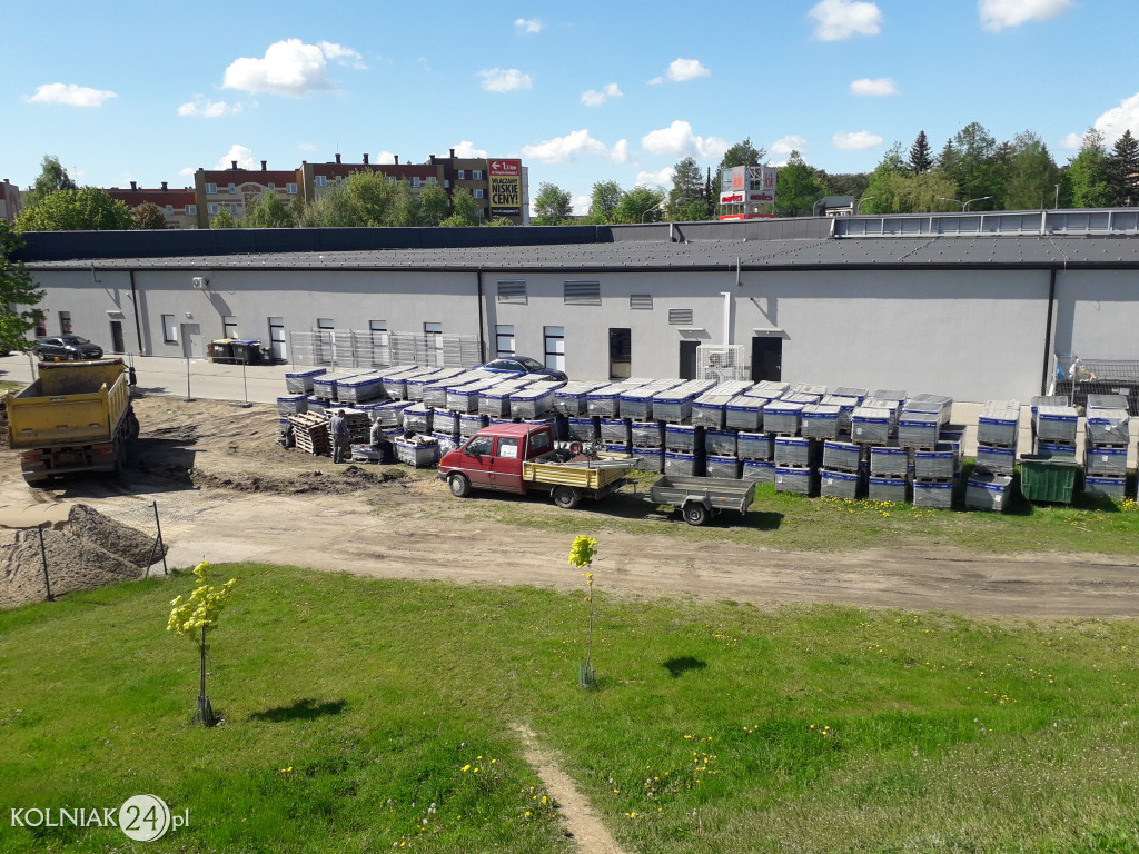 Rewitalizacja placu przy stadionie