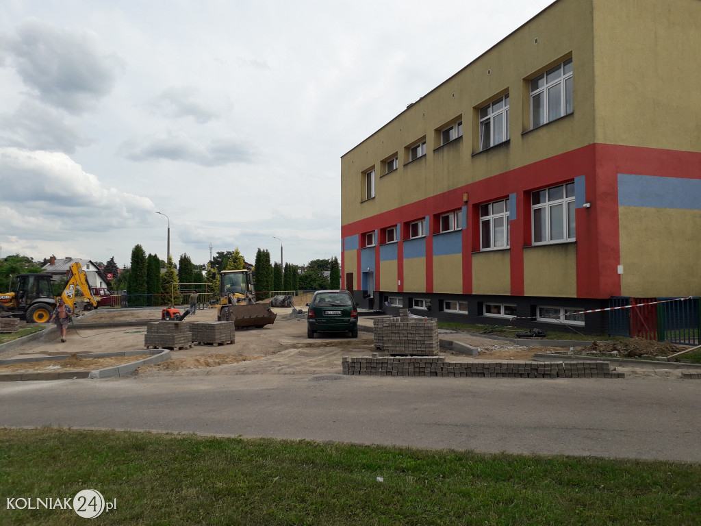 Przebudowa parkingu przy miejskim przedszkolu