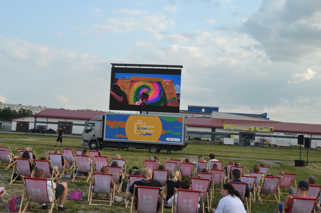 Kino plenerowe w Kolnie na Targowicy