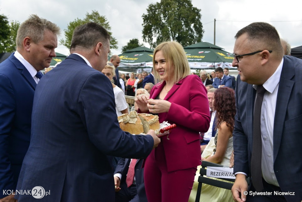 Dożynki w Borkowie (część oficjalna)