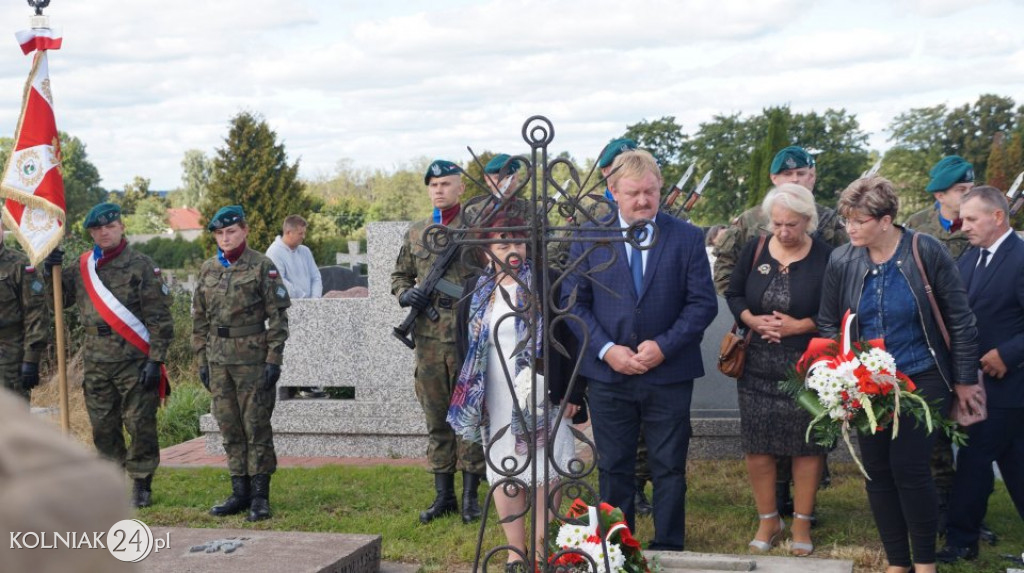 Uroczysty Apel Pamięci na grabowskim cmentarzu