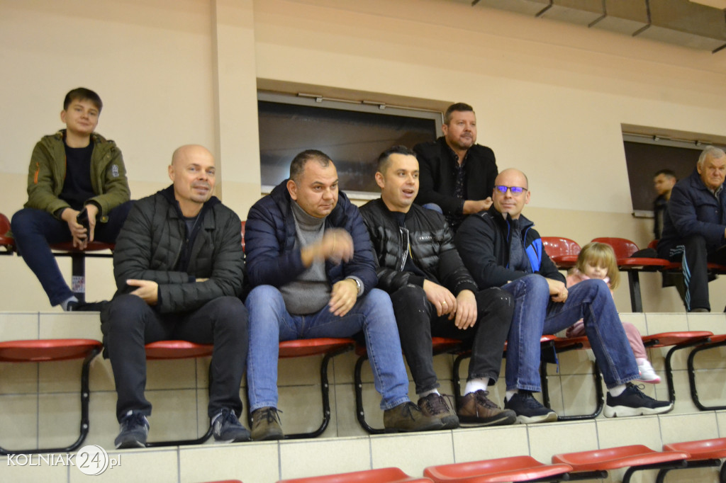 4. kolejka halówki  w Kolnie
