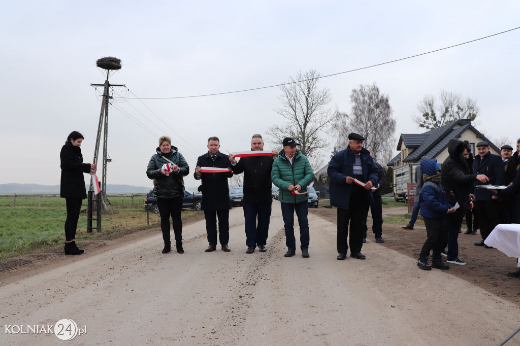 Otwarcie trzech dróg gminnych po remoncie