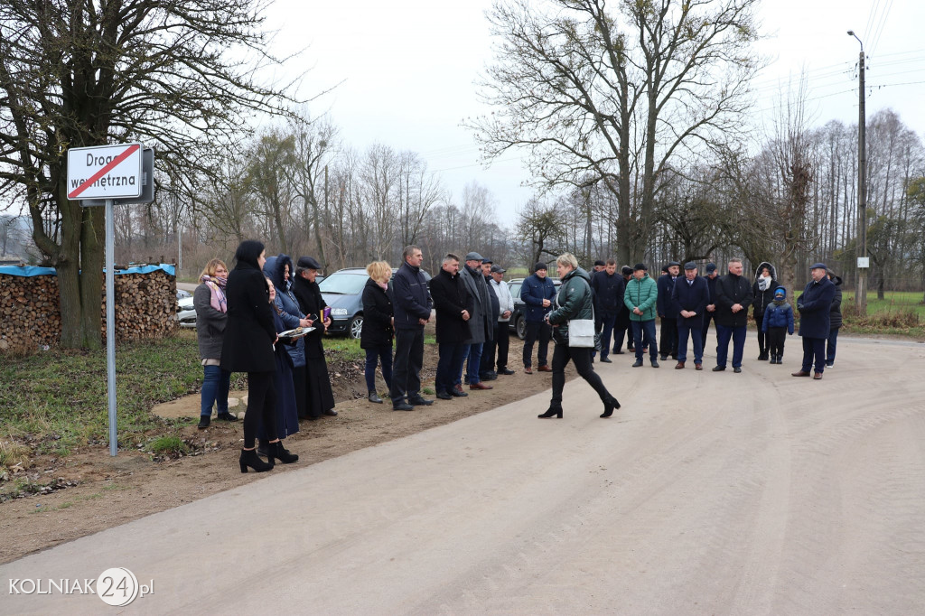 Otwarcie trzech dróg gminnych po remoncie