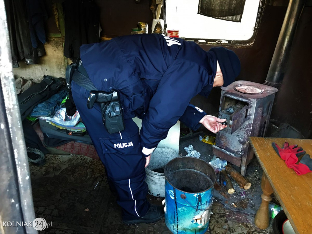 DZIELNICOWI Z POMOCĄ OSOBOM NARAŻONYM NA WYCHŁODZENIE
