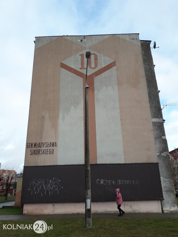 Blok nr 10 przy ulicy Sikorskiego w Kolnie