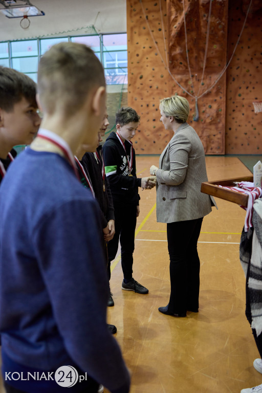 Zimowy turniej w piłkę nożną