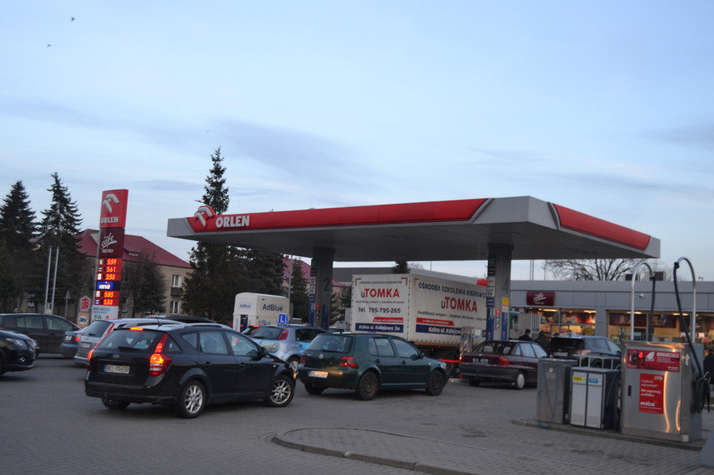 Kolejka na Orlenie