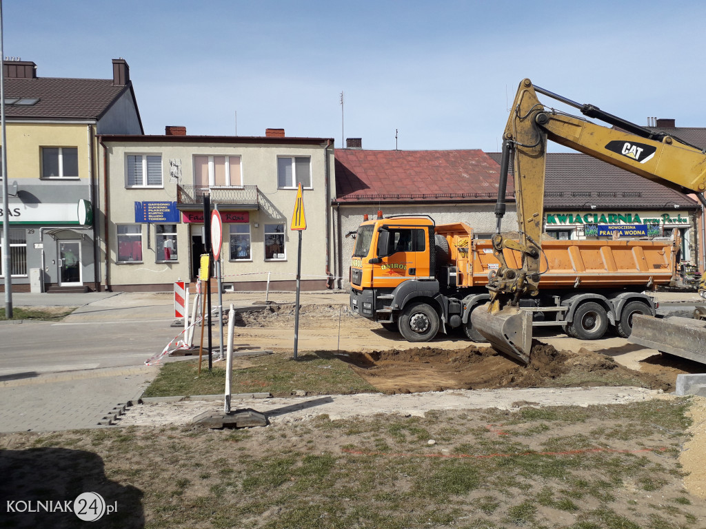 Trwają prace budowlane na Placu Wolności