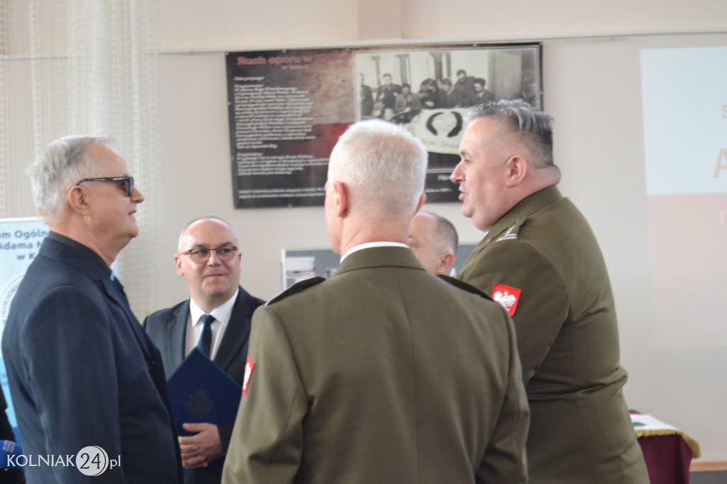 Uroczystość przekazania repliki sztandaru bojowego żołnierzy AK