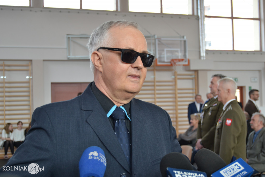 Uroczystość przekazania repliki sztandaru bojowego żołnierzy AK