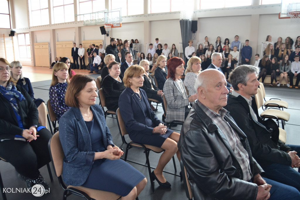 Uroczystość przekazania repliki sztandaru bojowego żołnierzy AK