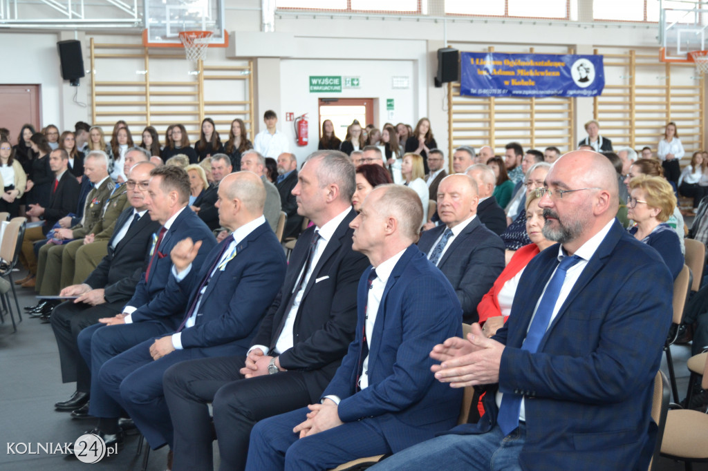 Uroczystość przekazania repliki sztandaru bojowego żołnierzy AK