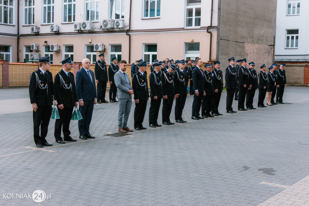Wręczenie promes na zakup nowych samochodów