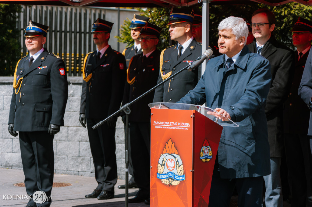 Wręczenie promes na zakup nowych samochodów
