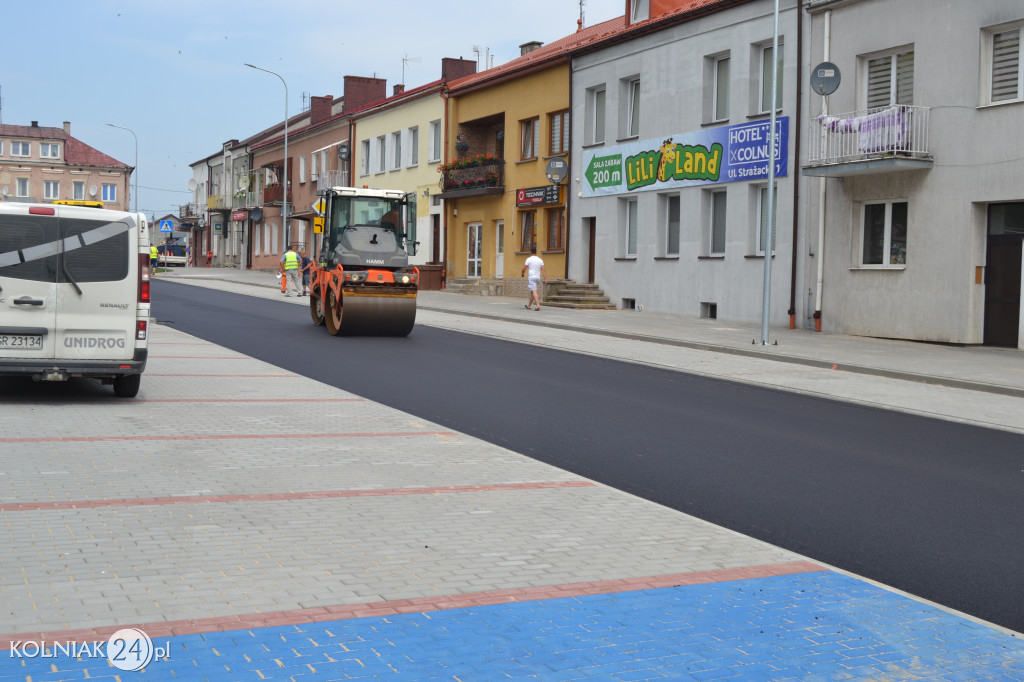 Asfalt na Placu Wolności