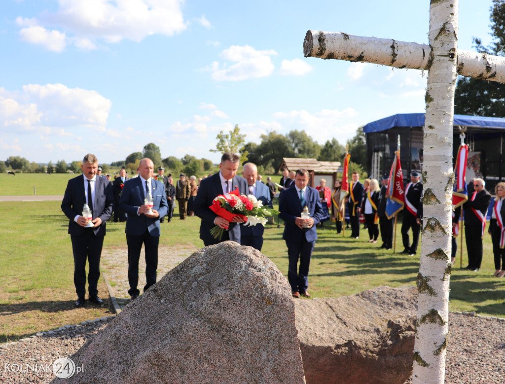 Patriotyczna uroczystość w Janowie
