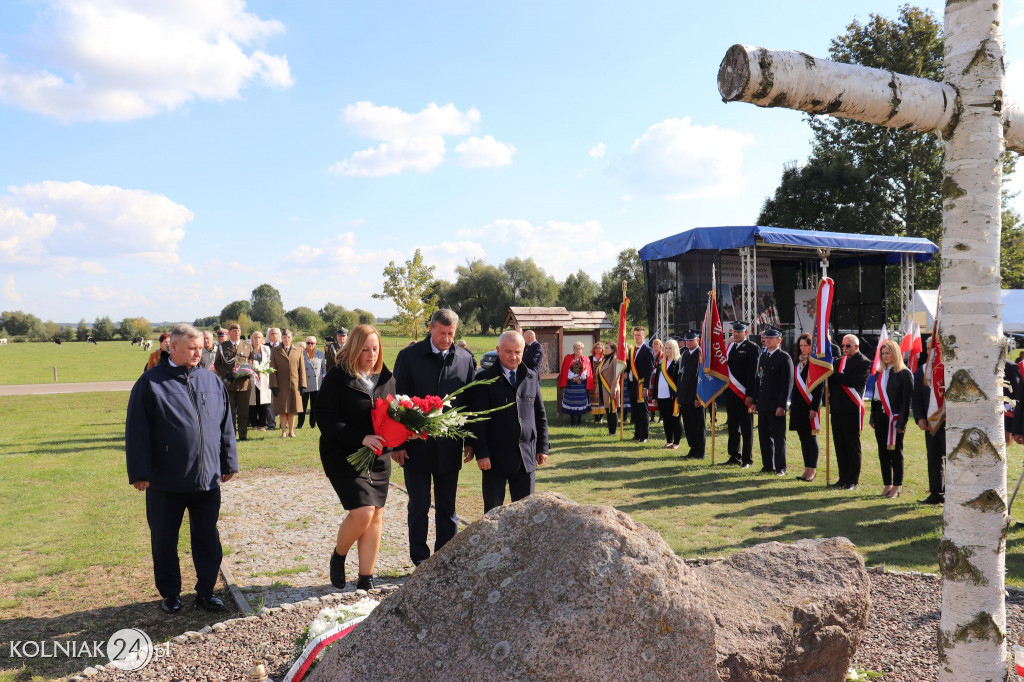 Patriotyczna uroczystość w Janowie