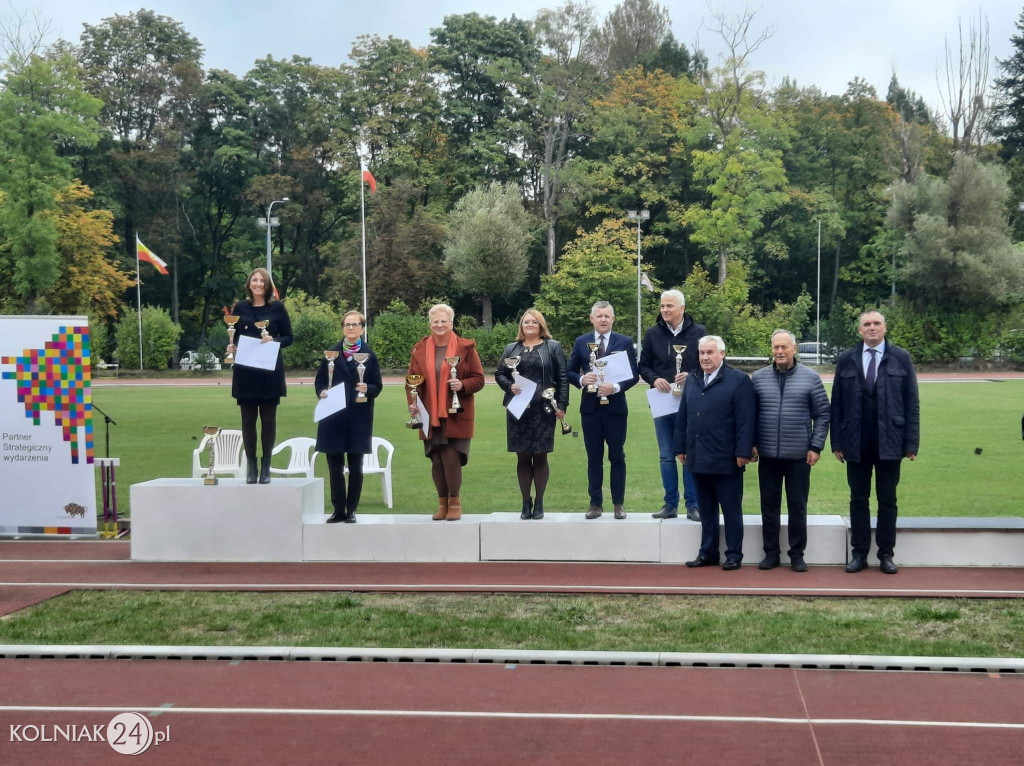 V miejsce  Szkoły  Podstawowej w Turośli
