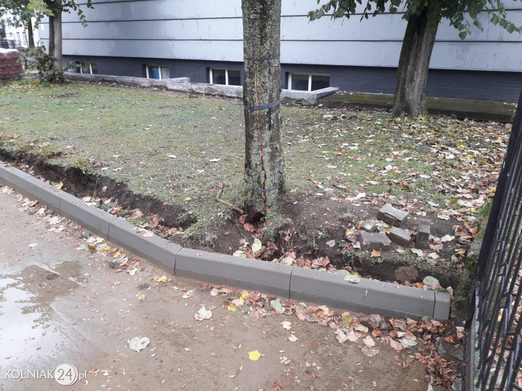 Remont placu za kolneńskim domem kultury