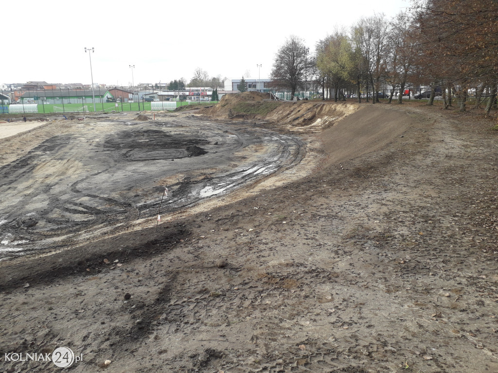 Przebudowa stadionu w Kolnie (foty z października)