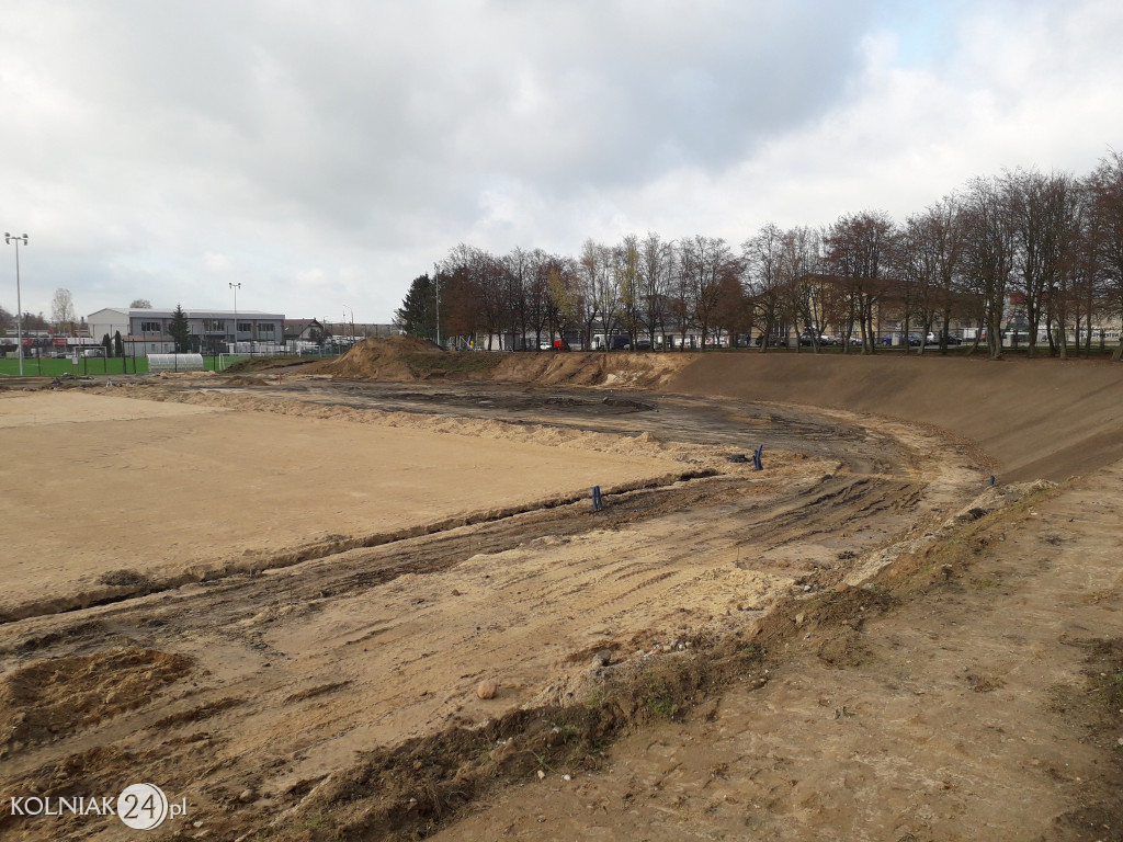 Przebudowa stadionu w Kolnie (foty z października)