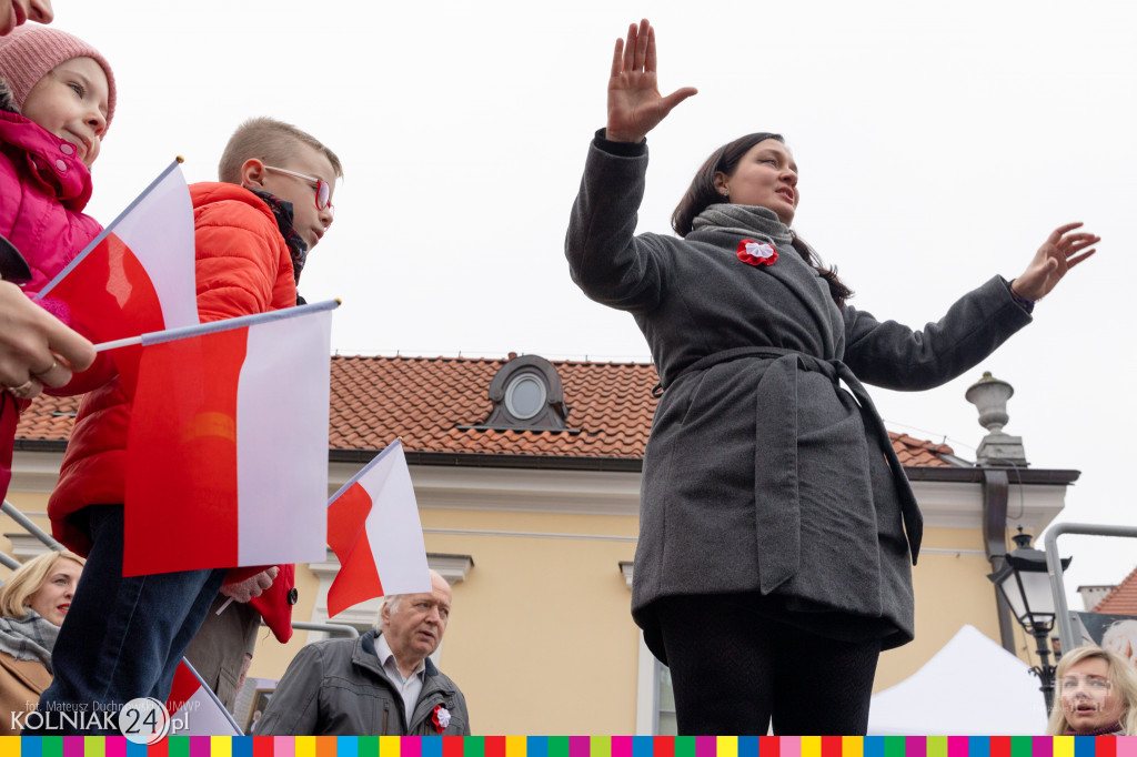 Przed pomnikiem Marszałka Józefa Piłsudskiego
