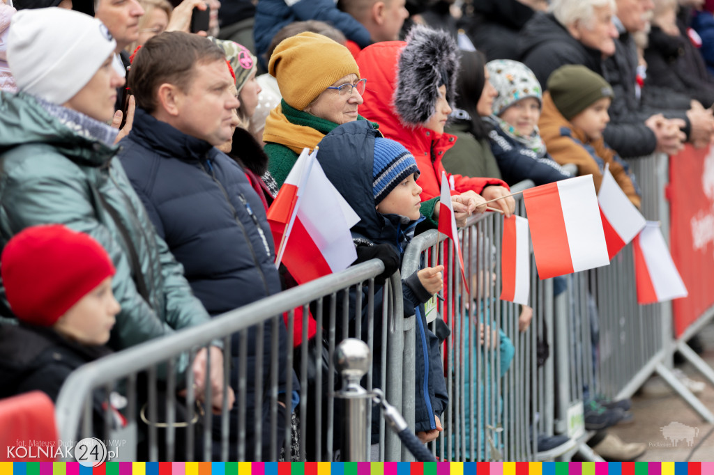 Przed pomnikiem Marszałka Józefa Piłsudskiego
