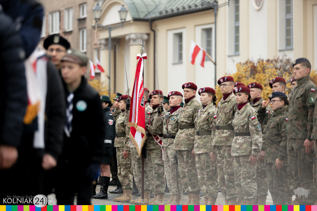 Przed pomnikiem Marszałka Józefa Piłsudskiego