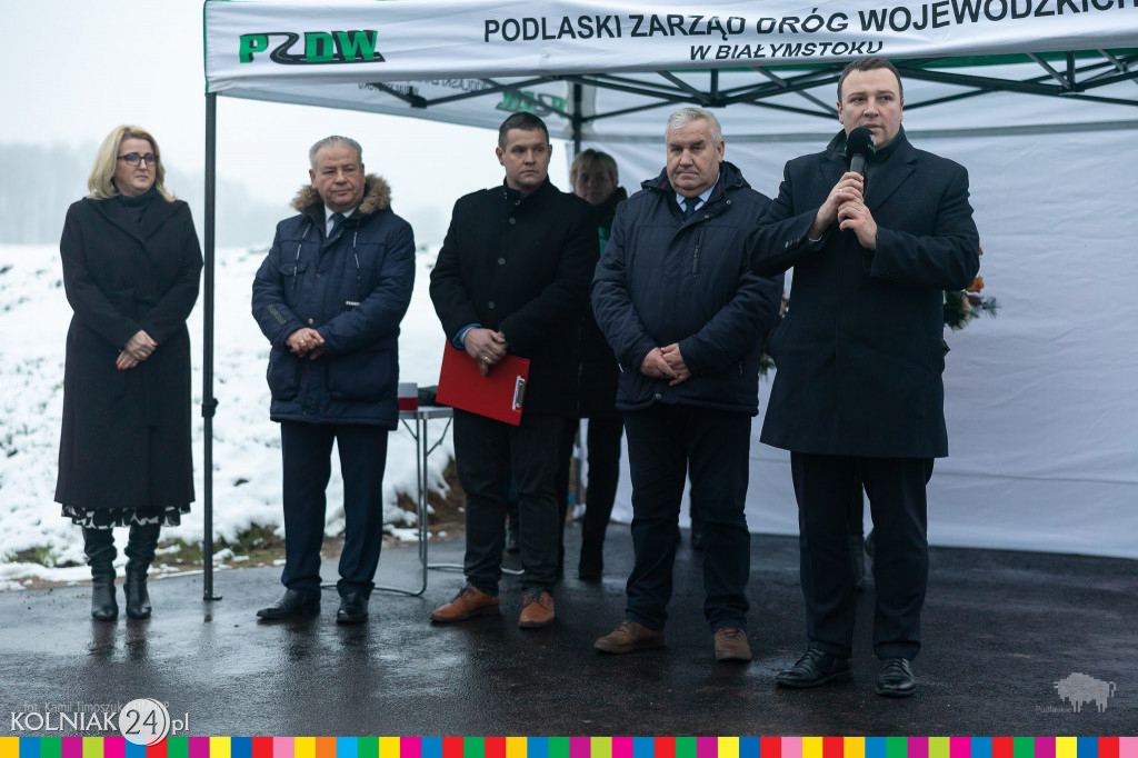 Most i nowy fragment drogi w Porytem
