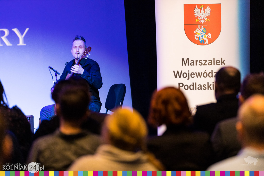 Marszałek wyróżnił ludzi kultury