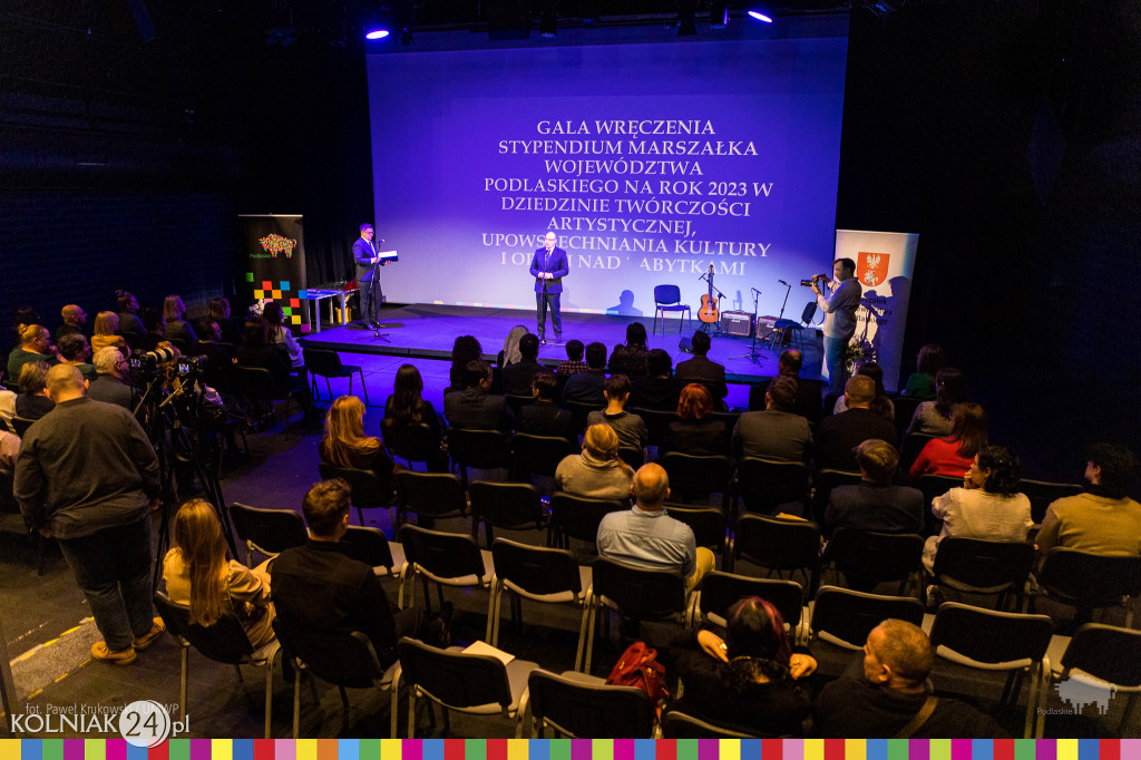 Marszałek wyróżnił ludzi kultury