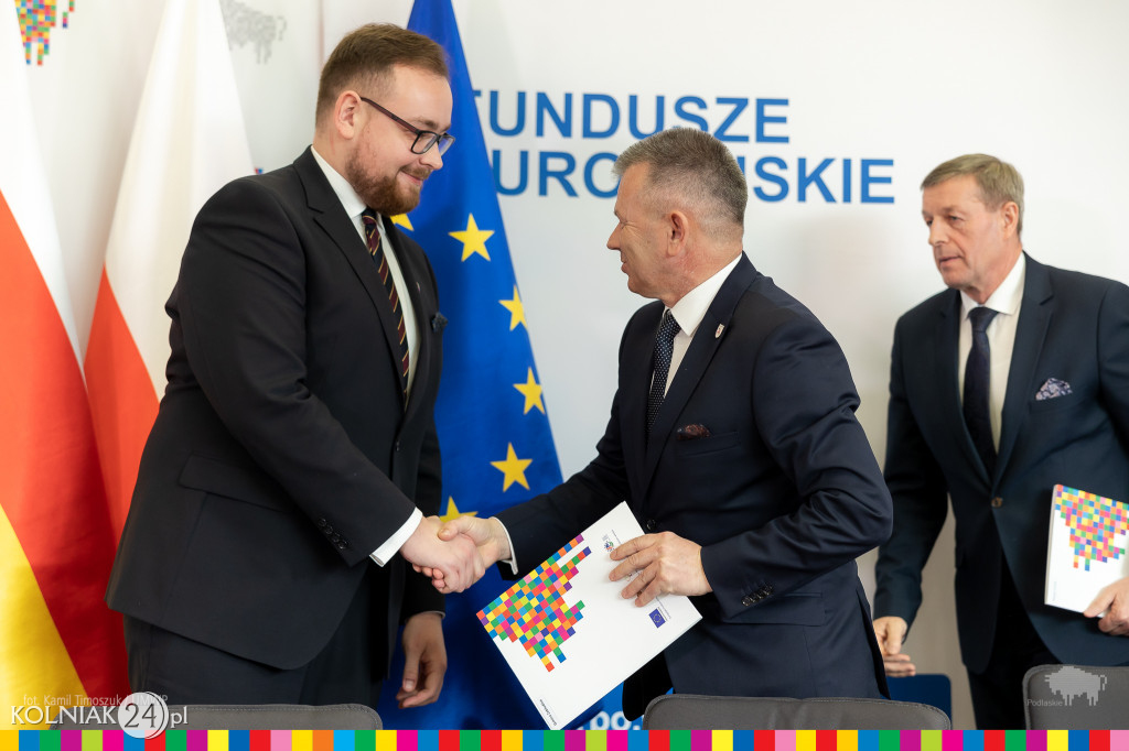 Jeszcze więcej pieniędzy
