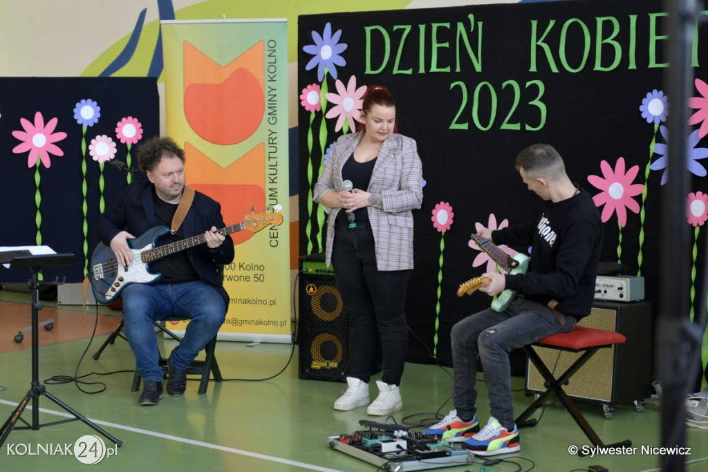 Koncert z okazji Dnia Kobiet w Zabielu
