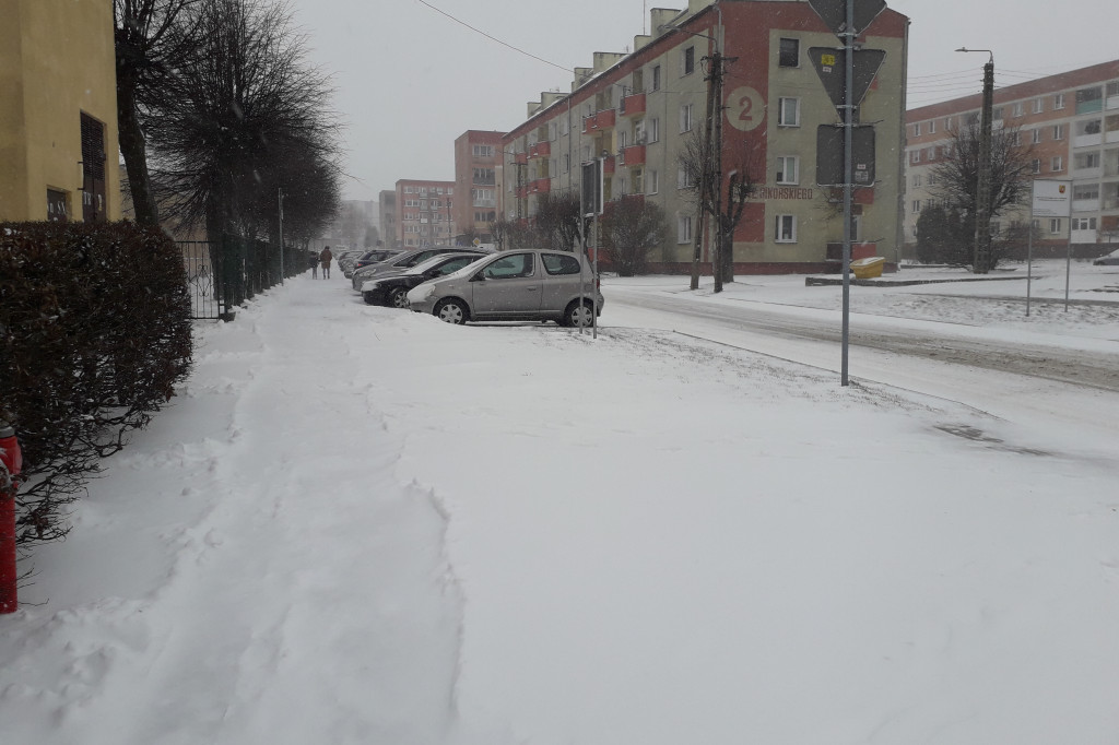W Kolnie sypie śnieg