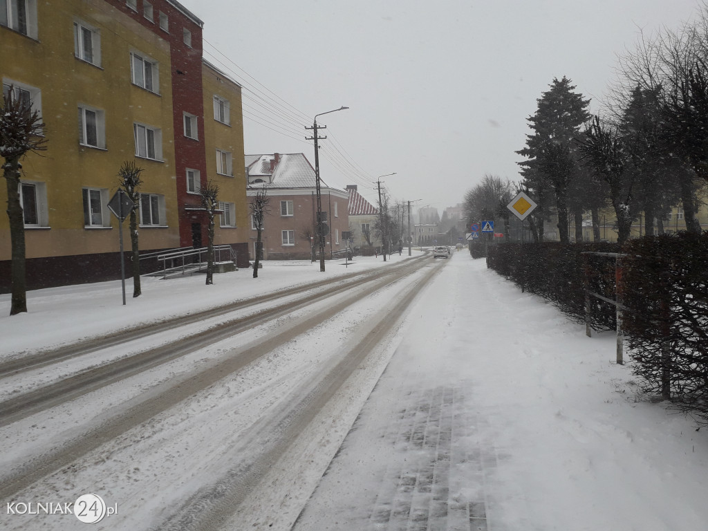 W Kolnie sypie śnieg