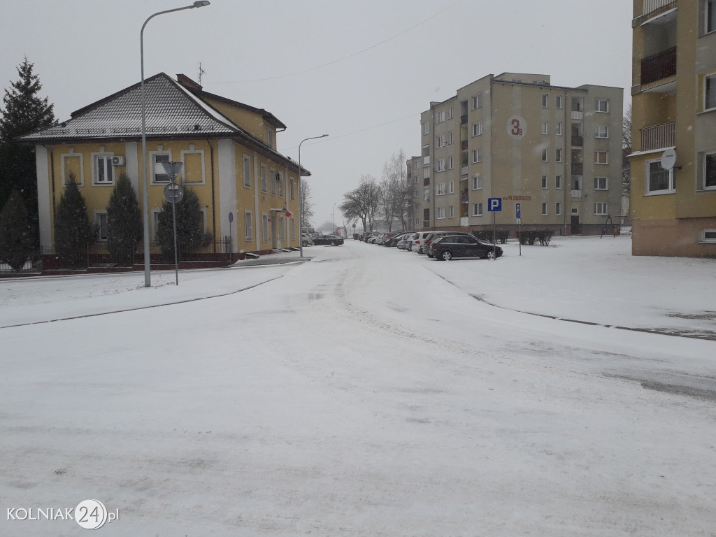 W Kolnie sypie śnieg