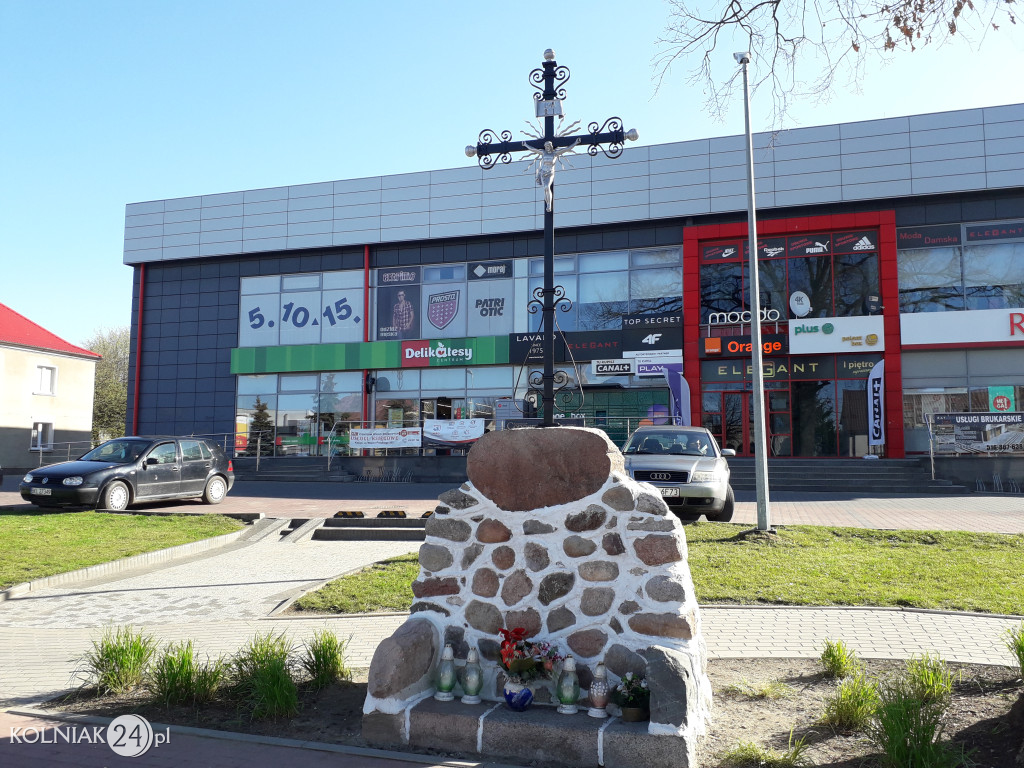 Krzyż po renowacji