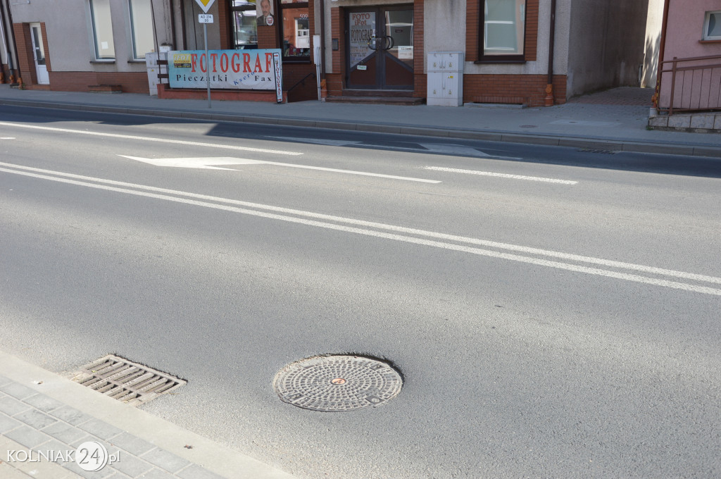 Studzienki na głównej ulicy w Kolnie