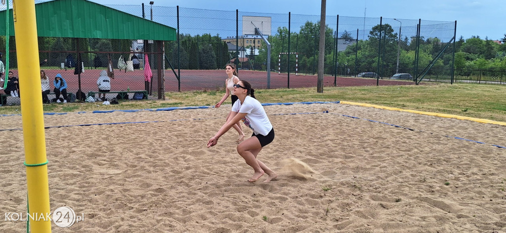 II SZKOLNY TURNIEJ PIŁKI PLAŻOWEJ