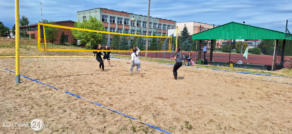 II SZKOLNY TURNIEJ PIŁKI PLAŻOWEJ