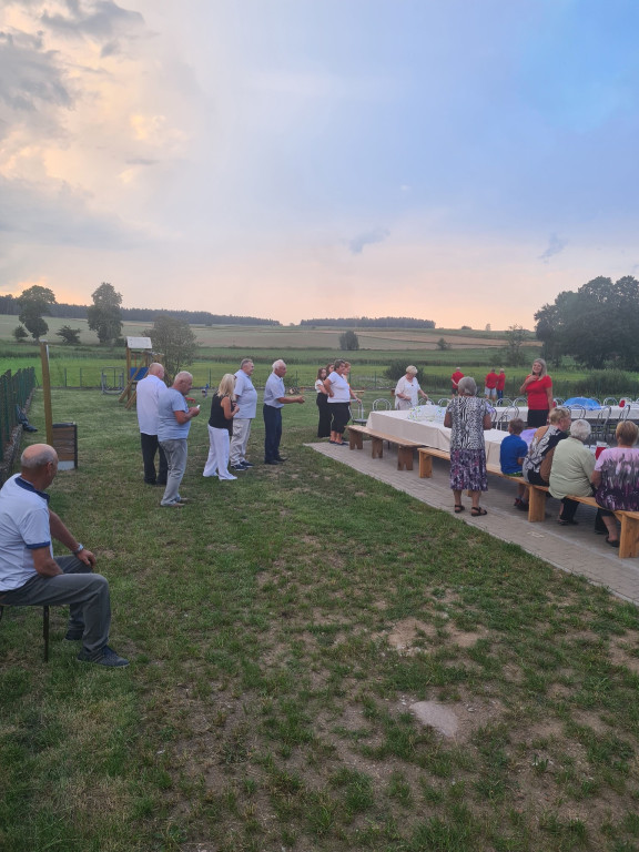 Piknik integracyjny w Dzierzbi