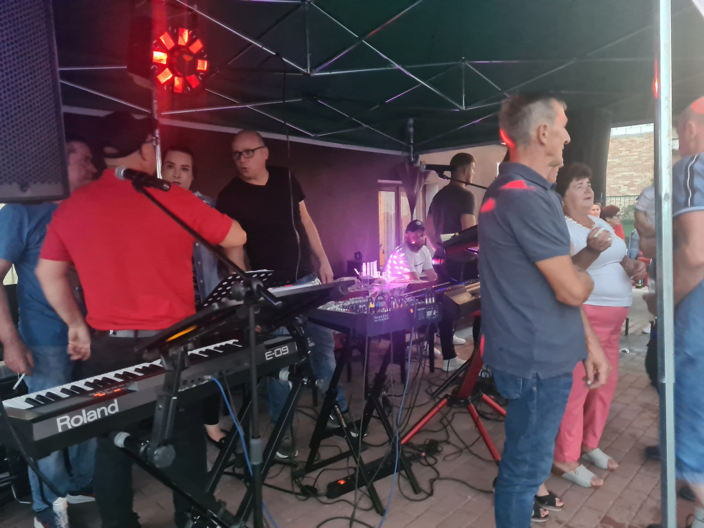 Piknik integracyjny w Dzierzbi