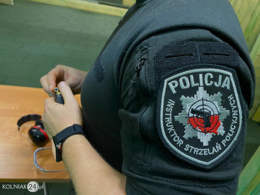 Policjanci z Kolna na strzelnicy
