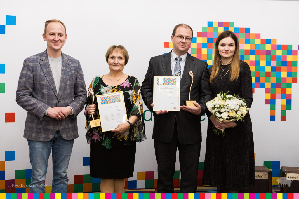 Marszałek nagrodził artystów i ludzi kultury