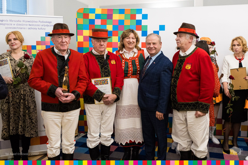 Marszałek nagrodził artystów i ludzi kultury
