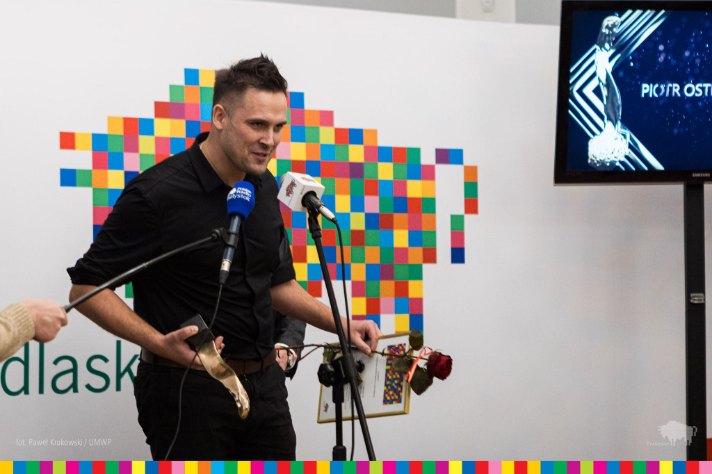 Marszałek nagrodził artystów i ludzi kultury