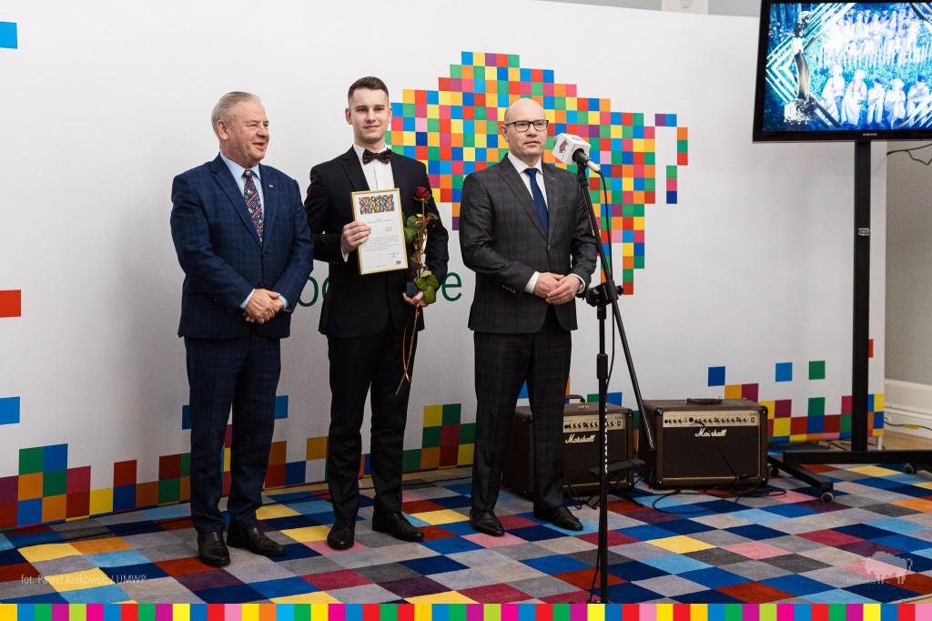 Marszałek nagrodził artystów i ludzi kultury