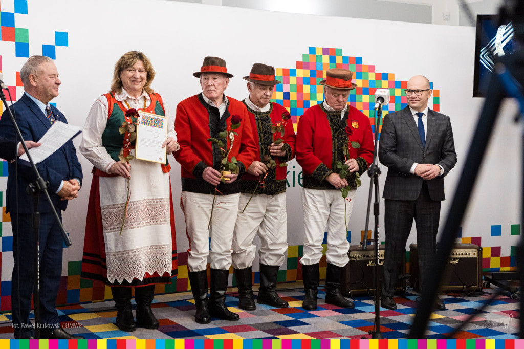 Marszałek nagrodził artystów i ludzi kultury